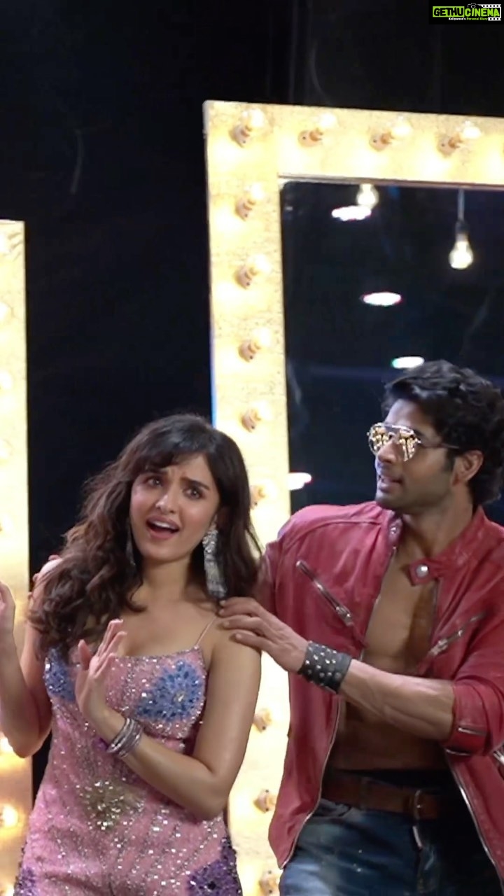 Shirley Setia Instagram - Been hooked to the #Nikamma tunes even behind the cameras! π€ππ» The #NikammaTitleTrack is out, tune in now. #NikammaFilm in cinemas on 17th June 2022. #Nikammagiri @theshilpashetty @abhimanyud @shirleysetia @sabbir24x7 @sabbirkhanfilms @sonypicsfilmsin @sonypicturesin @sonymusicindia @ganeshacharyaa @javedmohsin_official @mohsinshaikhmusic @javedmzk @devnegilive @danishsabri12 @payaldevofficial @deane_sequeira @adityadevmusic #shirleysetia #trendingreels #reelitfeelit