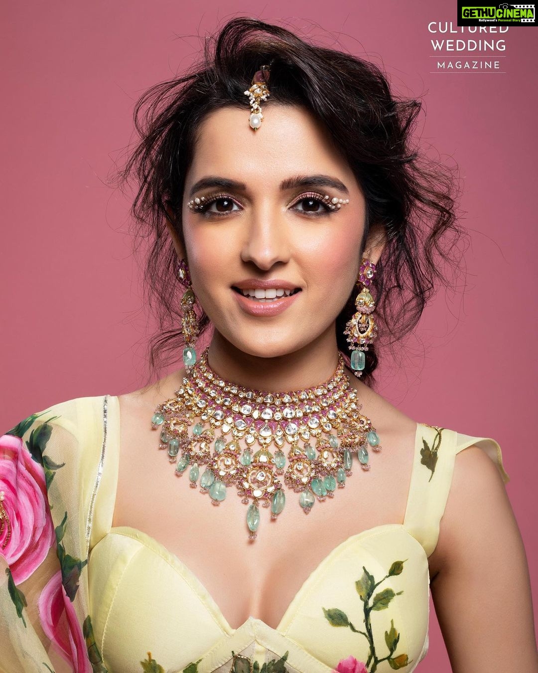 Shirley Setia Instagram - Feeling like an emoji today 😉 Cover girl for Cultured Wedding Magazine: @culturedwedding Managing Editor: @yadav_manjeet Business Head: @divyanijain1925 Stylist: @juhi.ali Photographer: @khushghulati Make-up & Hair: @salechav Nails: @savit_aaaaa Outfit: @muksweta Jewellery: @thehouseoframbhajos Mang Tikka: @rubans.in Shoes: @eridani.in Location: @maximusstudiomumbai Artist Management: @communiquefilmpr Co-ordinated by: @nadiiaamalik