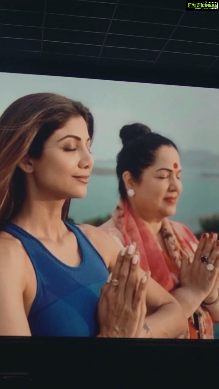 Shirley Setia Instagram - Guys, get ready to fall in love with @theshilpashetty all over again as she returns to the big screens after 14 years! π Watch her beautiful entry at the #NikammaTrailer launch! #Nikamma trailer is out, watch now. #NikammaFilm in cinemas on 17th June 2022. #Nikammagiri theshilpashetty @abhimanyud @shirleysetia @sabbir24x7 @sabbirkhanfilms @sonypicsfilmsin @sonypicturesin @zeemusiccompany
