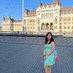 Shirley Setia Instagram - This castle looking like place is actually their parliament ! So picturesque ✨✨ #ShirleyTravels #Budapest #travel #Hungary Parliament Visit Budapest