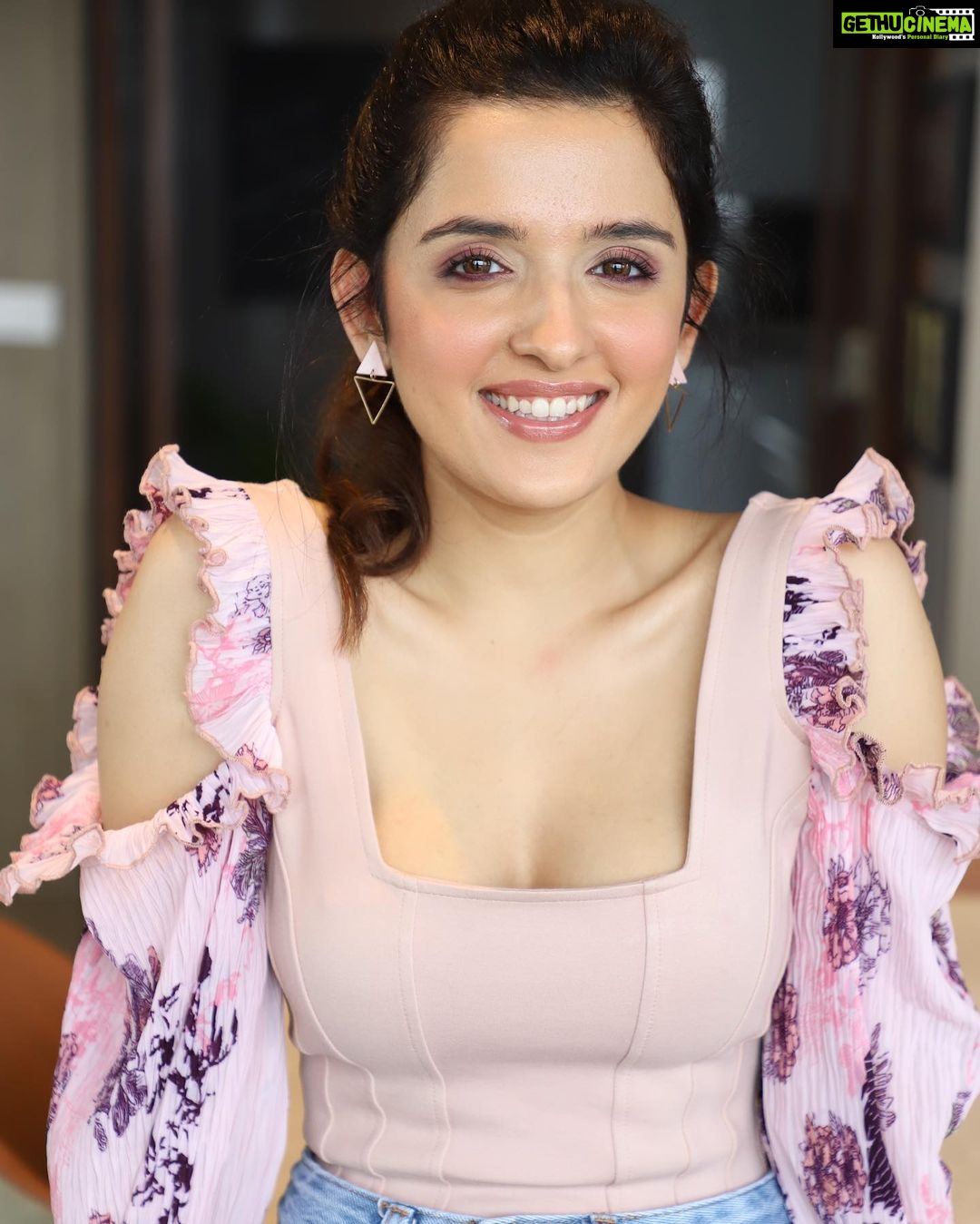 Shirley Setia - 384.1K Likes - Most Liked Instagram Photos