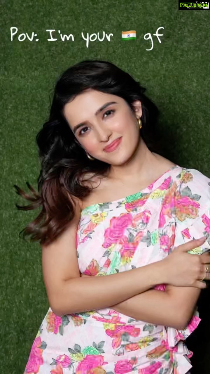 Shirley Setia Instagram - Hopping onto this trend 🤓 cuteee audio though!! #trendingreels #shirleysetia
