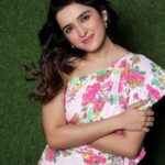 Shirley Setia Instagram - Day 1, lets dooo this 🌟 #TeluguDebut #KrishnaVrindaVihari 💐 Outfit @nviousbyneha Earrings @avior.jewels Ring @inezeofficial Hair by @hair_by_masthan Styled by @sayali_vidya Assisted by @stylefilebysonali Shot by @venkat_photography_hyd #shirleysetia