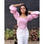 Shirley Setia Instagram - Ee kavulu paadani Ee kathalo raayani Andhaanne choosthunnaa 💗 #krishnavrindavihari promotions Outfit @selvagestory.co Jewellery @inezeofficial Heels @thealter.in Styled by @sayali_vidya Assisted by @stylefilebysonali Shot by @venkat_photography_hyd