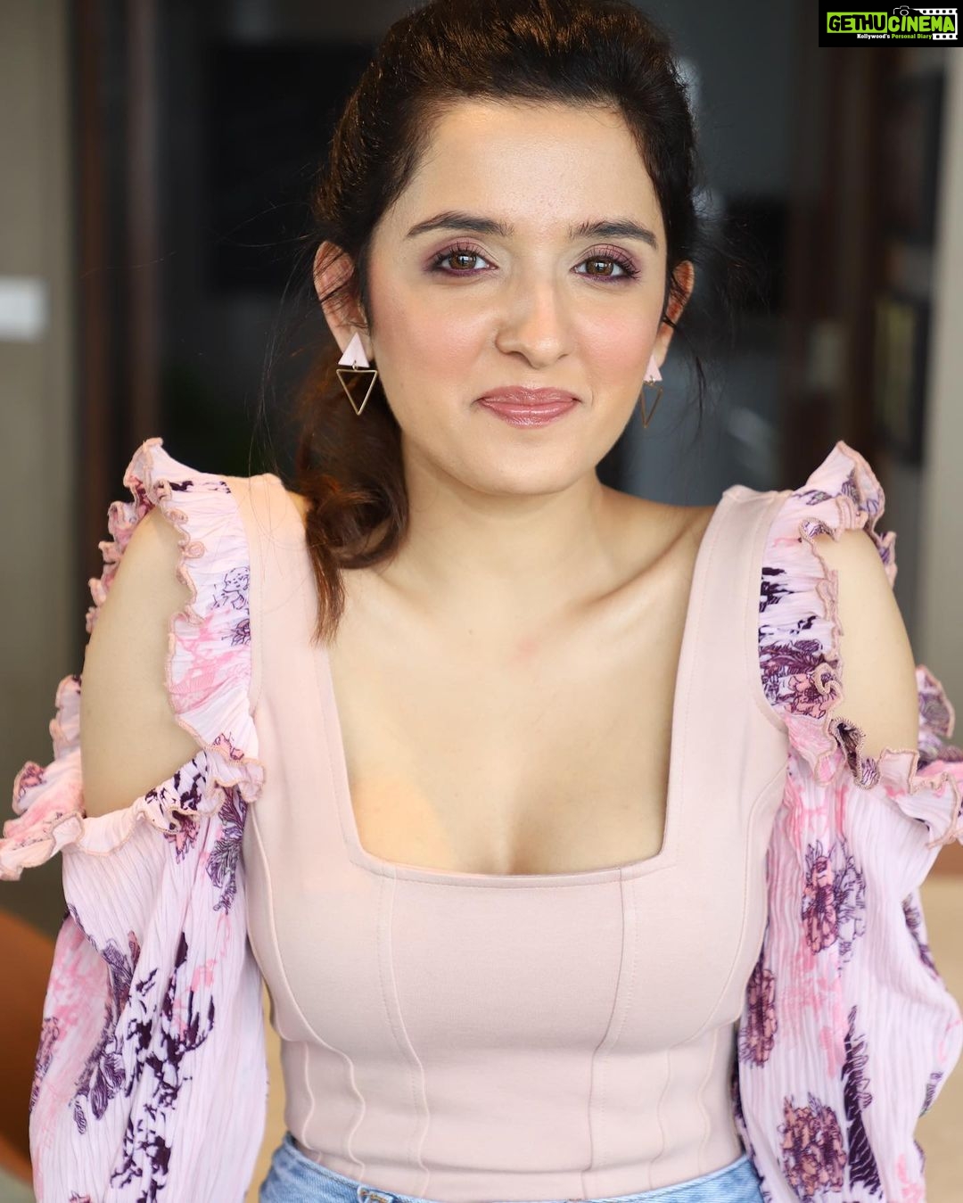 Shirley Setia - 384.1K Likes - Most Liked Instagram Photos
