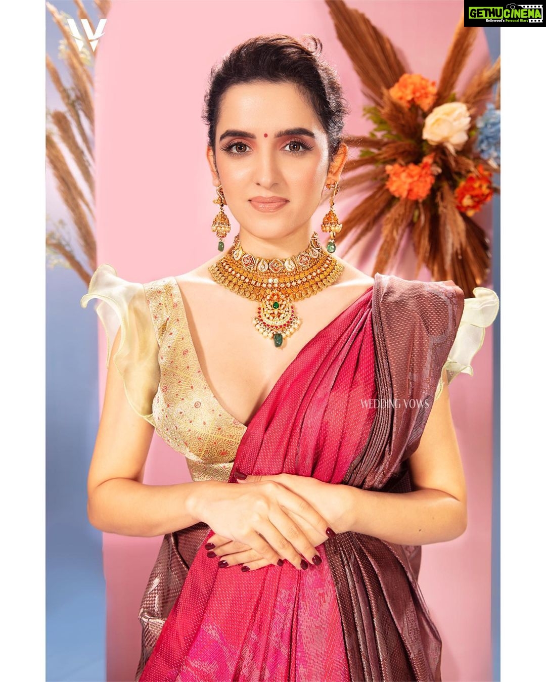 Shirley Setia Instagram - Cover girl for @weddingvows.in 🌸🫶🏻 Outer beauty attracts, but inner beauty captivates. Beautiful inside out, @shirleysetia on the May-July Cover WV CEO: @itsme_daksh Stylist: @sshorewala Photographer: @siidhartha Cinematographer: @sliceoflifepictures, @sooraj0405 Hair & Make Up: @muatriveni Location: @jadebanquets Outfit: @pachaiyappas_silks Jewellery: @aisshprajewels Handbag: @sabrabymegha Blouse: @geetuhautecouture Drapist: @vaibhav7official Styling Assistant: @thestylerobe Make Up Assistant: @makeup_artist_nitya Decor Partner: @dream_organizers_45 Celebrity PR: @communiquefilmpr Team WV: @farvi_wadhwa @salonimhamane #weddingmagazine #bridalmagazine #coverstory #wedding #weddingphotography #weddinginspiration #bride #weddingdress #bridetobe #weddingphotographer #weddingday #destinationwedding #engaged #weddinginspo #weddingplanning #weddingideas #weddings #bridalmagazine #weddingplanner #brides #bridal #weddingblog #weddinghair #instawedding #engagement #brideandgroom #bridalfashion #shirleysetia