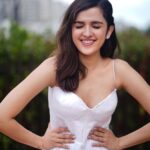 Shirley Setia Instagram – 🤍 Photographer: @aka_charanMakeup: @ravi_beauty_makeoverHair: @hair_by_masthanOutfit by @emblaze_mbEarrings by @mozaatiStyled by @sayali_vidya