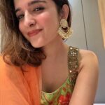 Shirley Setia Instagram – 🪔🪔

#HappyDiwali ❤️ 

Krishna Vrinda Vihari dekhi aapne ? Out now on Netflix – and trending on number 1. Go ahead and watch it now 💫✨