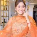 Shivangi Joshi Instagram – #LaungDaLashkara