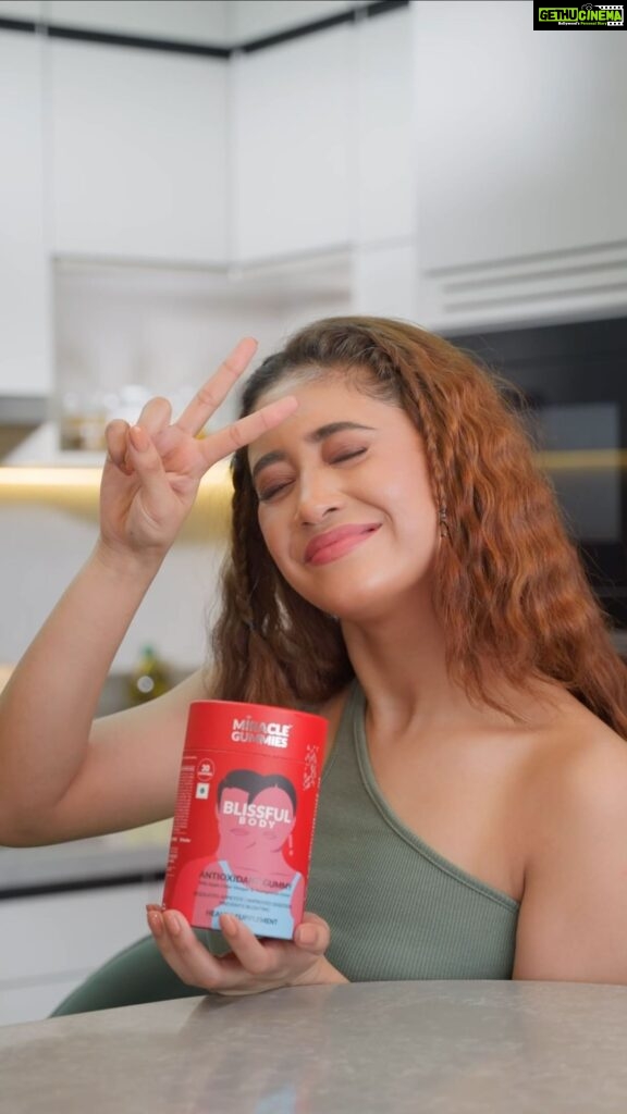 Shivangi Joshi Instagram - These apple flavoured gummies are too addictive. Well, you will thank me once you consume these amazing Blissful Body Gummies by @lovecolorbar. It contains Apple Cider Vinegar and Pomegranate Extract that regulates appetite, improves digestion and prevents bloating. They’re 100% vegan, gluten-free & very nutritious. It costs just 699 INR. I have added them in my day-to-day routine, what are you waiting for? #lovecolorbar #beauty #magic #magical #explore #colorbarcosmetics #cosmetics #believe #viralreels #gummies #yummy #healthygummies #healthylife