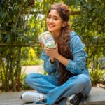 Shivangi Joshi Instagram - Who’s a happy baby? It’s me…especially when I have a moment of peace and @pintolapeanutbutter! The all-natural goodness of Pintola and my love for clean eating really bring a smile to my face. Want to smile your way into my tribe? Give @pintolapeanutbutter a try 🫶🏼🫶🏼