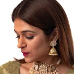 Shraddha Das Instagram - Dhee 14 Bangles @justjeweleryindia Jewellery @aquamarine_jewellery Lehenga @kritikadawarofficial Styling @artbyavnee × @ajmerashaili Make up : @hareshwarp Hair : @salomipillai Draping : @rashmitha_reddy_junna 📸 @ekorphotography Blouse : @varahi_couture #dhee14 #dancerealityshow #hyderabad #judge #pastellehenga #shraddhadas Hyderabad City, India