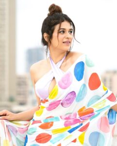 Shraddha Das Instagram - 🍬🍬🍬
Styled by @artbyavnee , @thewandermannequin , @ajmerashaili 
Saree : @houseofdeepthi 
Jewellery : @shayagrams 
Halter top : @oeuvrae 
Shot and edited by : @ekansh_katiyar 
Hair : @muskankhan_hair 

#quirky #saree #polkadots #shraddhadas