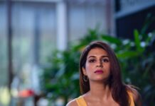 Shraddha Das Instagram - Arrtham promotion diaries Styling : @ajmerashaili × @artbyavnee Dress : @forevernew_india Jewellery: @aquamarine_jewellery 📸 @v_capturesphotography Hair : @hair_by_vaibhavi_ Make up : @hareshwarp #promotions #hyderabad #movie #yellowdress #shraddhadas