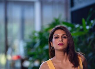 Shraddha Das Instagram - Arrtham promotion diaries Styling : @ajmerashaili × @artbyavnee Dress : @forevernew_india Jewellery: @aquamarine_jewellery 📸 @v_capturesphotography Hair : @hair_by_vaibhavi_ Make up : @hareshwarp #promotions #hyderabad #movie #yellowdress #shraddhadas