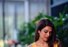 Shraddha Das Instagram - Arrtham promotion diaries Styling : @ajmerashaili × @artbyavnee Dress : @forevernew_india Jewellery: @aquamarine_jewellery 📸 @v_capturesphotography Hair : @hair_by_vaibhavi_ Make up : @hareshwarp #promotions #hyderabad #movie #yellowdress #shraddhadas