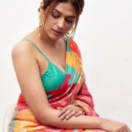 Shraddha Das Instagram – Artham Teaser launch/ Promotions Chennai
📸 @deran_photography 
Styling : @ajmerashaili × @artbyavnee
Saree : @moresha_sameera_dalvi
Jewellery : @funkymaharani
Hair : @hair_by_vaibhavi_ 
Make up : @hareshwarp
Saree draping : @the_hues_venue 

#promotions #saree #quirkysaree #chennai #teaserlaunch #artham #shraddhadas Green Park Chennai