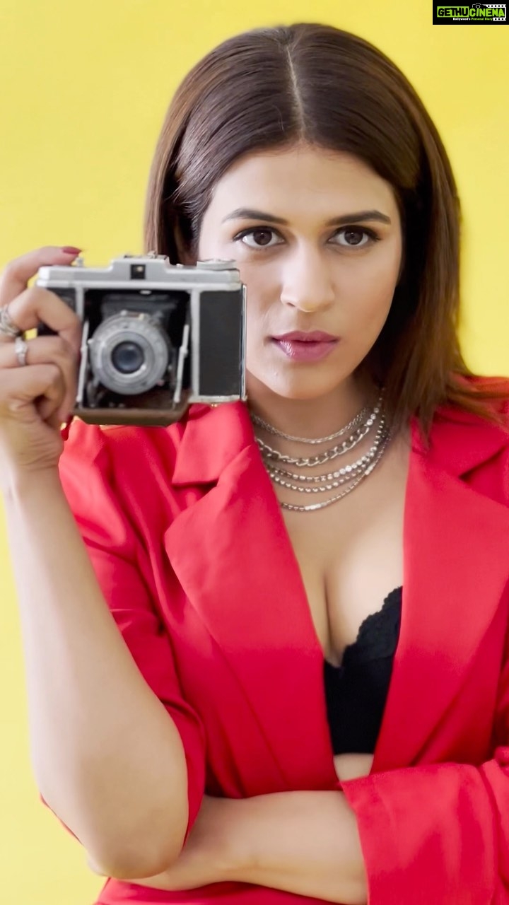 Shraddha Das Instagram - Just because I love this song ππΈπΉ πΉ @snehzala Hyderabad City, India