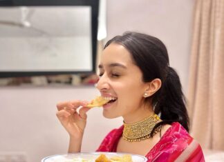 Shraddha Kapoor Instagram - Ghar Vaali DIWALI 🏡✨🪔🧡