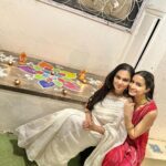 Shraddha Kapoor Instagram - Ghar Vaali DIWALI 🏡✨🪔🧡