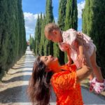 Shriya Saran Instagram – I captured Sunshine from Tuscany in these pictures. …. Memories , hope they brighten your day 
Photographer @andreikoscheev