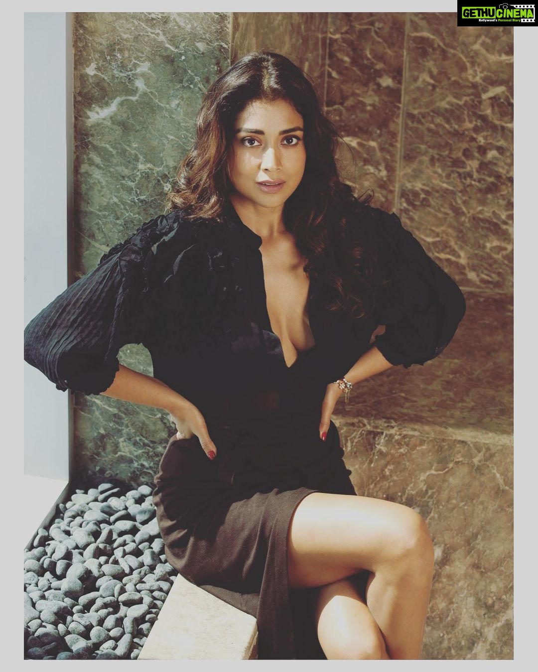 Shriya Saran - 316.9K Likes - Most Liked Instagram Photos