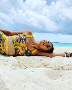 Shriya Saran Instagram - Thank you for all your love , thank you for a wonderful day 

@amillamaldives @pickyourtrail 

#AmillaMaldives #Pickyourtrail #unwraptheworld #LetsPYT#