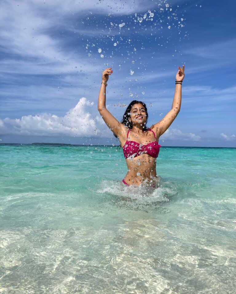 Shriya Saran Instagram - Thank you for all your love , thank you for a wonderful day @amillamaldives @pickyourtrail #AmillaMaldives #Pickyourtrail #unwraptheworld #LetsPYT# Amilla Maldives Resort and Residences