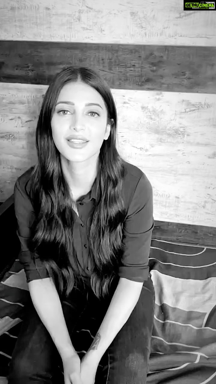 Shruti Haasan Instagram - Our track ‘She is a hero’ is for all of the incredible people in our lives who have doubled up as heroes for us and we really want to hear those stories. Join me, and @under25official on our journey to showcase these heroes by following the instructions in the video. One of you wins a pair of customised sneakers, courtesy of @santanu_hazarika_art and @solesearchindia , signed by me. Cannot wait to see your reels! #sheisahero