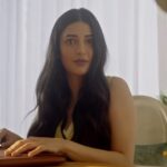 Shruti Haasan Instagram – Have to admit, keeping this to myself isn’t easy. Giving you a hint. #GetReadyToSwitch. 
Find out on 25th Aug. #Samsung