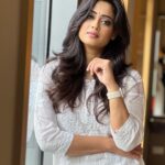 Shweta Tiwari Instagram – 🕊🕊🕊

@thechikanlabel
@stylingbyvictor 
@sohail__mughal___