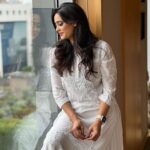 Shweta Tiwari Instagram - 🕊🕊🕊 @thechikanlabel @stylingbyvictor @sohail__mughal___