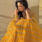 Shweta Tiwari Instagram - Styled by @stylingbyvictor @sohail__mughal___ Outfit @irrauofficial Accessories @studio6jewels