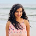 Sivaangi Krishnakumar Instagram - Curly hair, no eyeliner, lipbalm… ipdiyum sila naatkal…just my natural self🦋 PC @prathimacuppala ECR