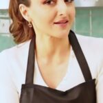 Soha Ali Khan Instagram – Meet the shining stars of my kitchen! I love it when great design meets superior function. And Stahl’s Triply Cookware does just that. Discover Pure Cooking Joy with Stahl. ✨

#StahlKitchens  #StahlXSoha #StahlHybridSeries #StahlArtisanSeries #StahlBellySeries #StahlVersatilCooker #Stahl #SohaAliKhan #Triply #Cooker #Kadhai #Saucepan #Frypan #PureCookingJoy  #PressureCooker #LoveForCookware #StahlXSAK #TriplyCookware #PureCookingJoyWithStahl