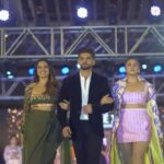 Sonakshi Sinha Instagram - The #DoubleXL gang (minus our lovely @mahatofficial ) walking the ramp .. Thank u @papadontpreachbyshubhika for these lovely outfits .. We felt gorgeous.. and we want everyone every girl and every guy to feel gorgeous in EVERY SIZE !! @aslisona @iamzahero Big (heart + bodies) = BIG screen experience Nov 4th #DoubleXL releases in theatres near you