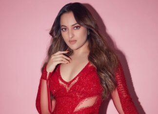Sonakshi Sinha Instagram - 💋 Photos: @kadamajay Hair: @themadhurinakhale Makeup: @savleenmanchanda Styling: @mohitrai with @shubhi.kumar Outfit: @falgunishanepeacockindia Nails: @itssoezi