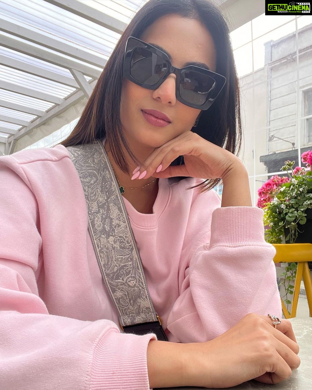 Sonal Chauhan Instagram - Felt cute β¦ Might delete later π£πΈπ£ #love #sonalchauhan