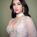 Sonal Chauhan Instagram – शुभ दीपावली✨✨✨
.
.
.
.
.
.
.
.
.
.
.
.
.
.
.
.
.
.
.
.
.
.
.
.
.
.
.
.
Wearing @chameeandpalak 
Jewels by @meraki.mumbai @kushalsfashionjewellery 
Hair @chettiarqueensly 
Styled by @d_devraj 
📸 @rishabhkphotography 
#sonalchauhan #gold #diwali #festival #firecracker