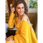 Sonali Bendre Instagram – This नारी deeply loves her सारी 💛🥰