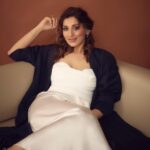 Sonali Bendre Instagram - In between shots… 📸