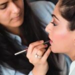Sonam Kapoor Instagram - Doing my makeup since saawariya.. need I say more about our bond.. happy birthday to my forever constant. Love you @namratasoni no one like you.. you make me beautiful