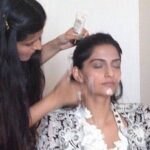 Sonam Kapoor Instagram - Doing my makeup since saawariya.. need I say more about our bond.. happy birthday to my forever constant. Love you @namratasoni no one like you.. you make me beautiful