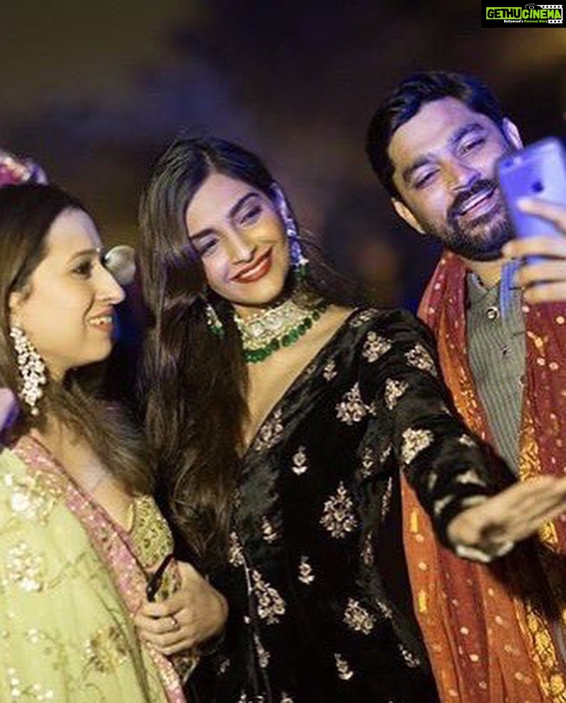 Sonam Kapoor Instagram - Happy Birthday Karan! Thank you for being the best brother in law, friend and support system… Also 40 looks great on you.. let’s make 🎥 together soon! @karanboolani