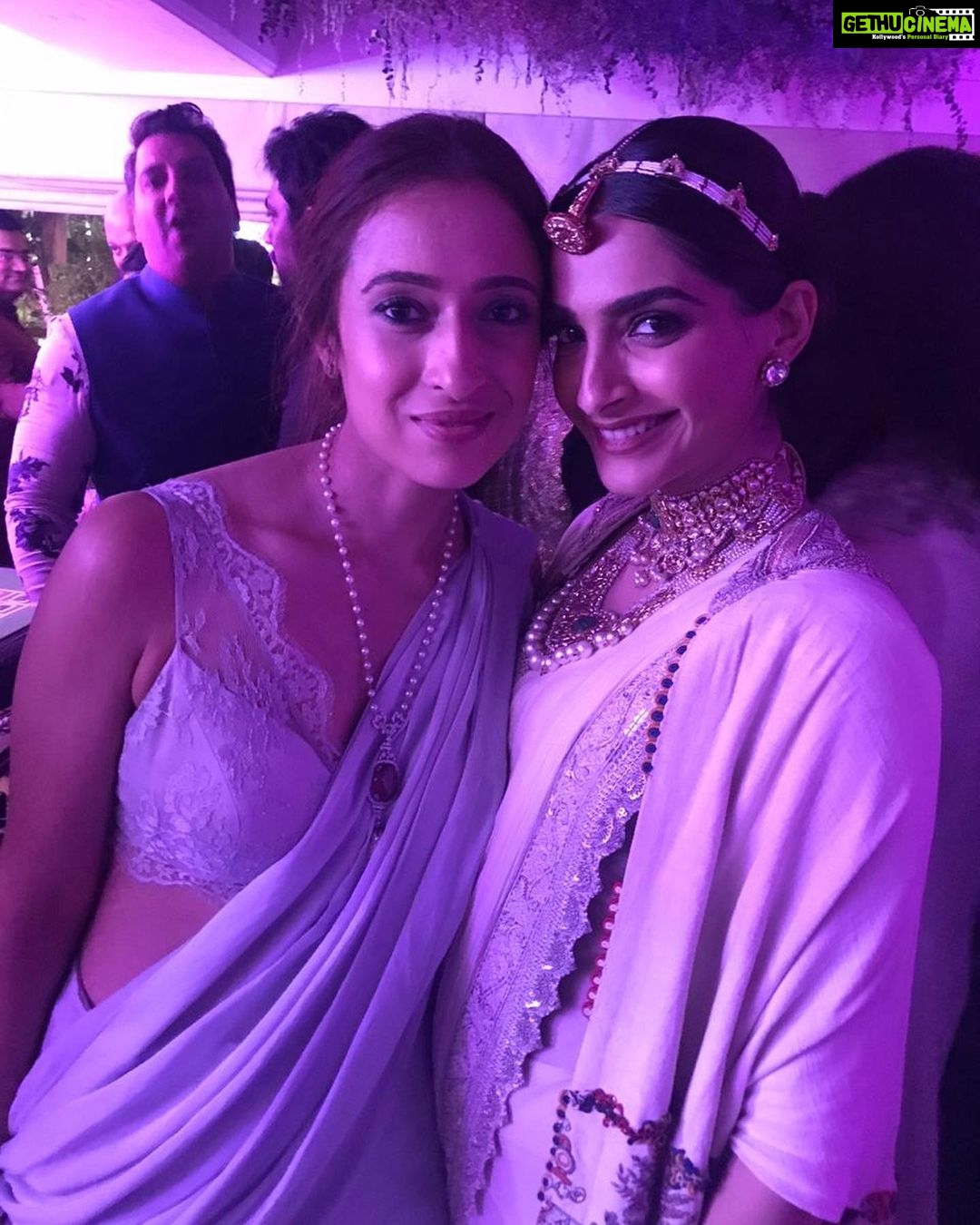 Sonam Kapoor Instagram - Happy birthday to my best girl.. love you my kind sensitive crazy sister.. no one like you @shehlak_ @shehlaakhan ❤️❤️❤️❤️❤️🎉🥳
