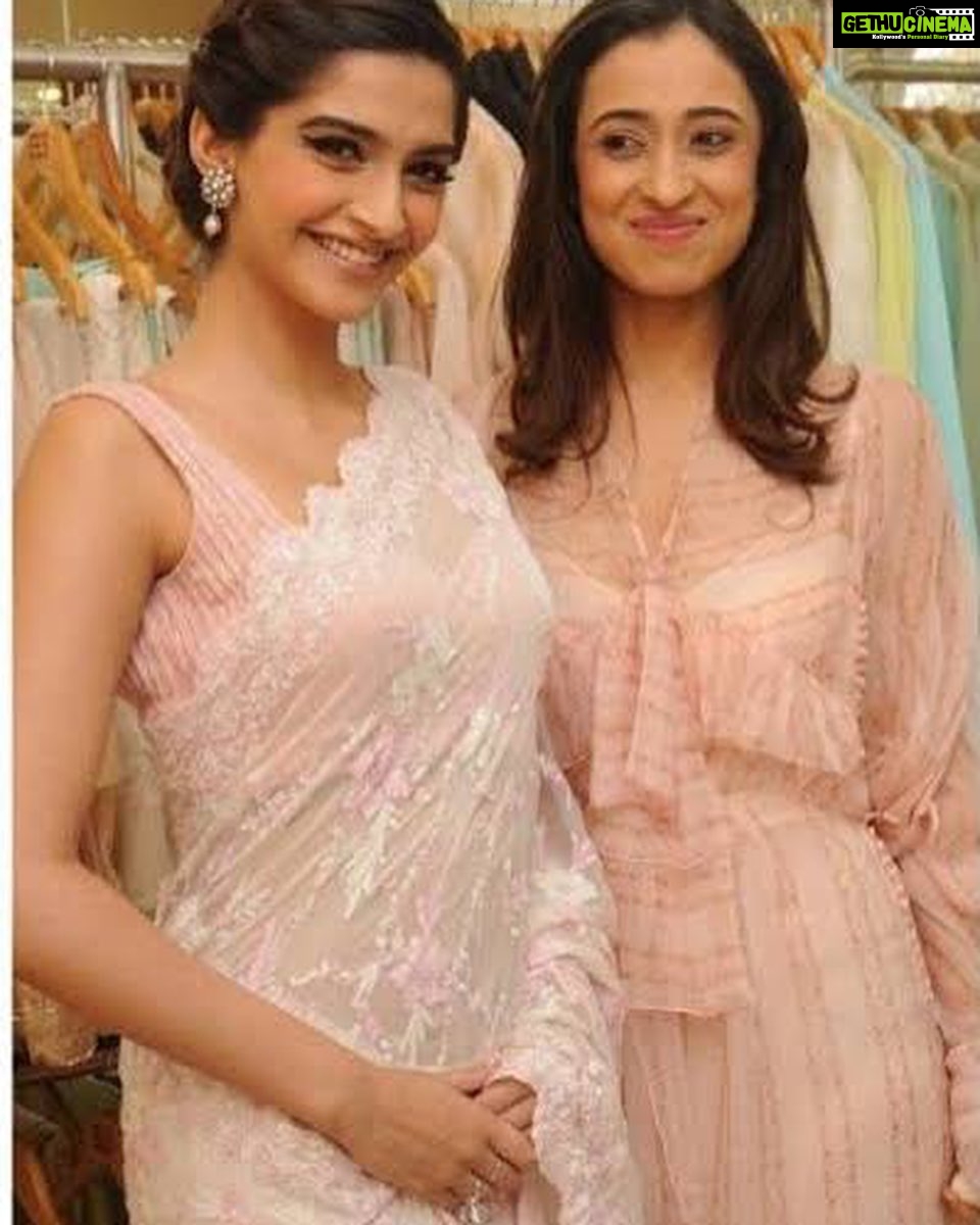 Sonam Kapoor Instagram - Happy birthday to my best girl.. love you my kind sensitive crazy sister.. no one like you @shehlak_ @shehlaakhan ❤️❤️❤️❤️❤️🎉🥳