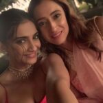 Sonam Kapoor Instagram – Happy birthday to my best girl.. love you my kind sensitive crazy sister.. no one like you @shehlak_ @shehlaakhan ❤️❤️❤️❤️❤️🎉🥳