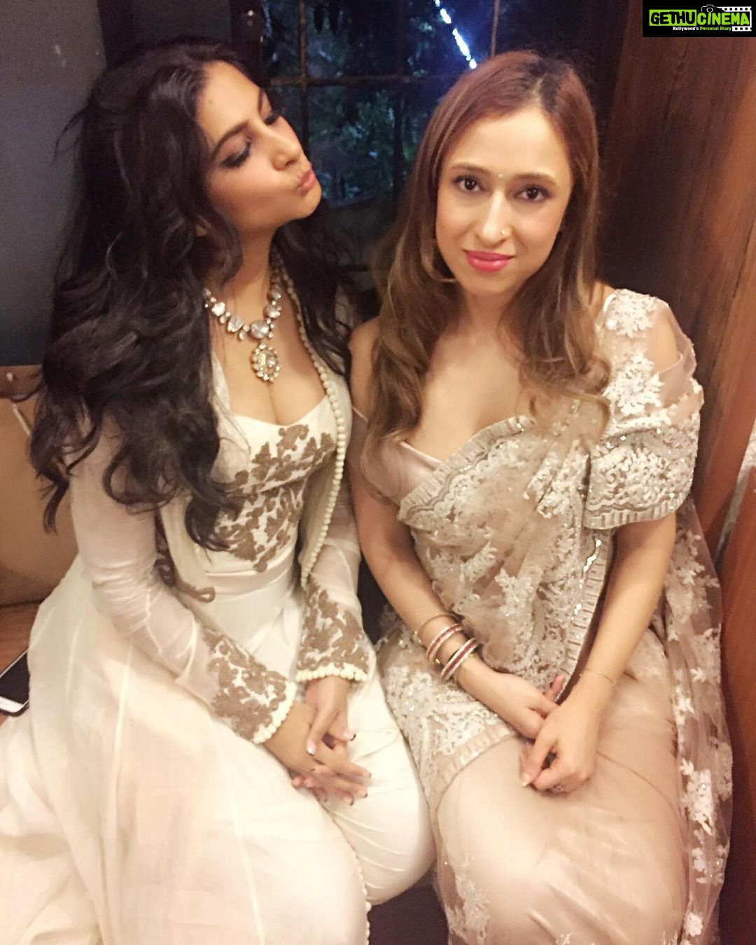 Sonam Kapoor Instagram - Happy birthday to my best girl.. love you my kind sensitive crazy sister.. no one like you @shehlak_ @shehlaakhan ❤️❤️❤️❤️❤️🎉🥳