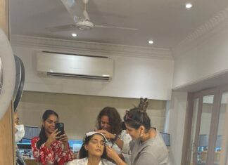 Sonam Kapoor Instagram - It’s so nice to get back to the real world with my team, get dressed up and meet people.. love being back in my home ground. Love you #Mumbai with all your scars and cracks you’re magic. Anil Kapoors House, Juhu, Mumbai