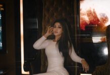 Sonarika Bhadoria Instagram - You Should See Me In A Crown 👑 🐉 📸 @ashish_j_nakashe Outfit @vivababe_trends Styled by @ruchika_jalan Mua @shelarpravin99 @kshelar13 Hair @gazal.rayan.524